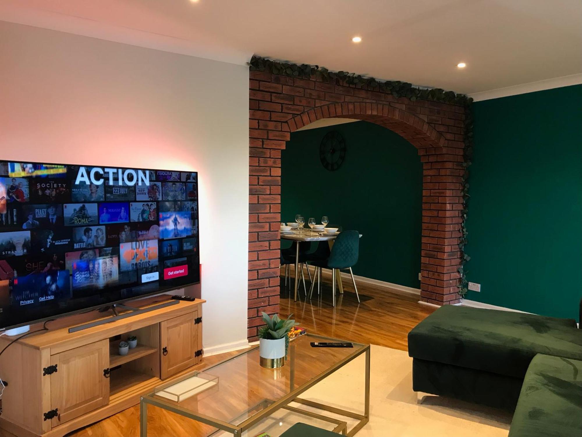 Appartamento Contractors, Relocators, Free Parking, Wifi, Smart Tvs Marston Green Esterno foto