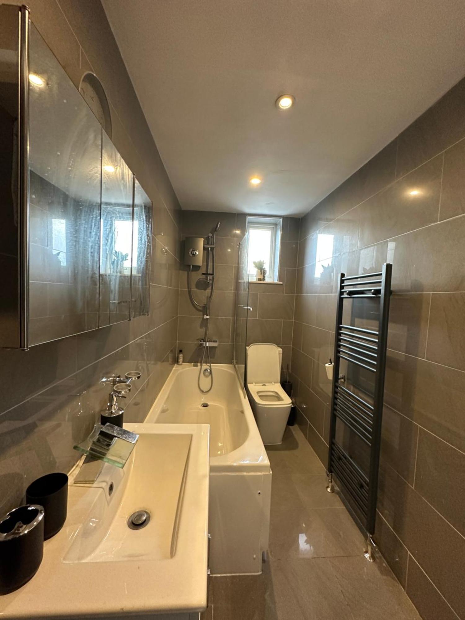 Appartamento Contractors, Relocators, Free Parking, Wifi, Smart Tvs Marston Green Esterno foto